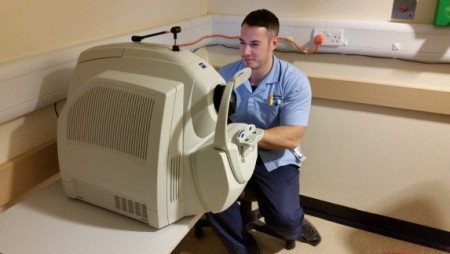 Ocular coherence tomography machine